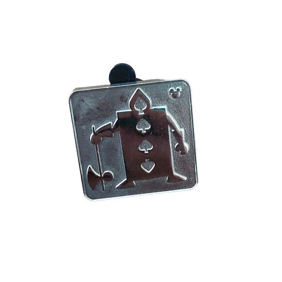 WDW Hidden Mickey 2018 Alice Card Silhouette Spade Guard Disney Pin 131180 - Picture 1 of 2